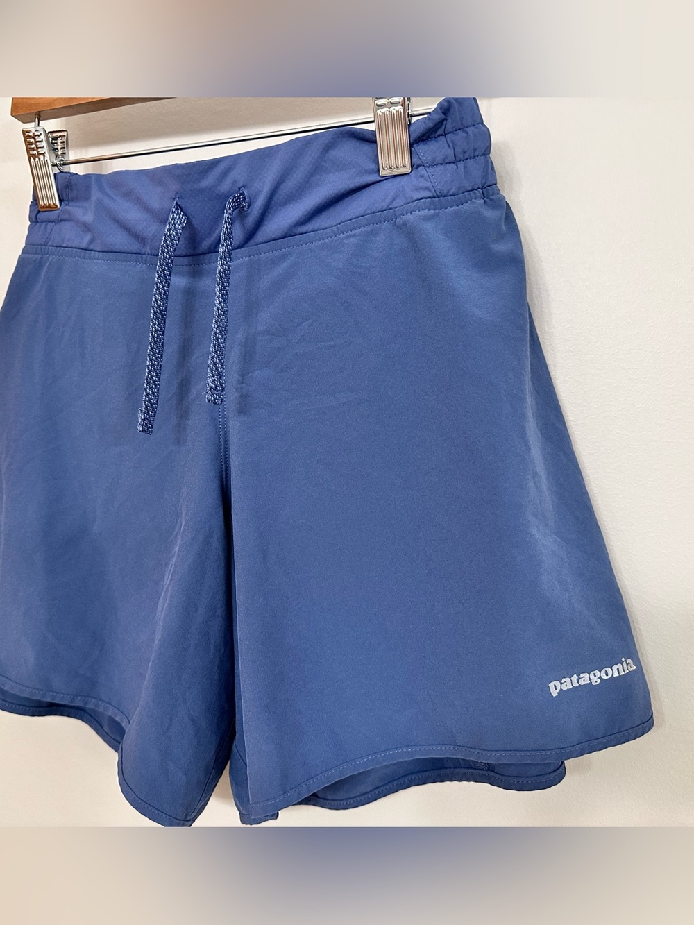 Patagonia Women’s Nine Trails shorts, blue, large